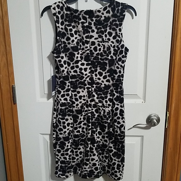 NWT Dress - Picture 3 of 6